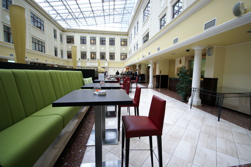 Courtyard By Marriott Moscow City Center Esterno foto